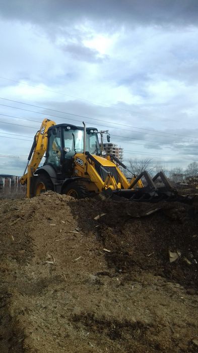 Услуги с комбиниран багер  хидравличен чук и палетни вилици