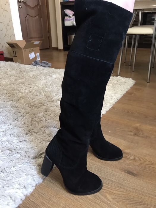 Продам женские зимние сапоги