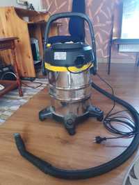 Aspirator umed-uscat 1400 w