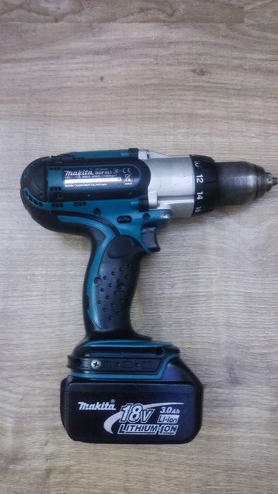 Продам шуруповёрт Makita BDF 451