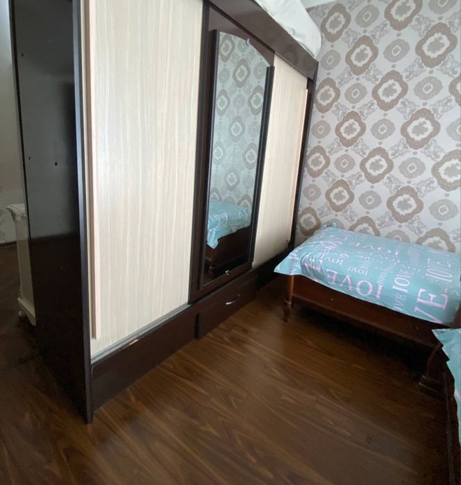 3 xona kvartira sotiladi