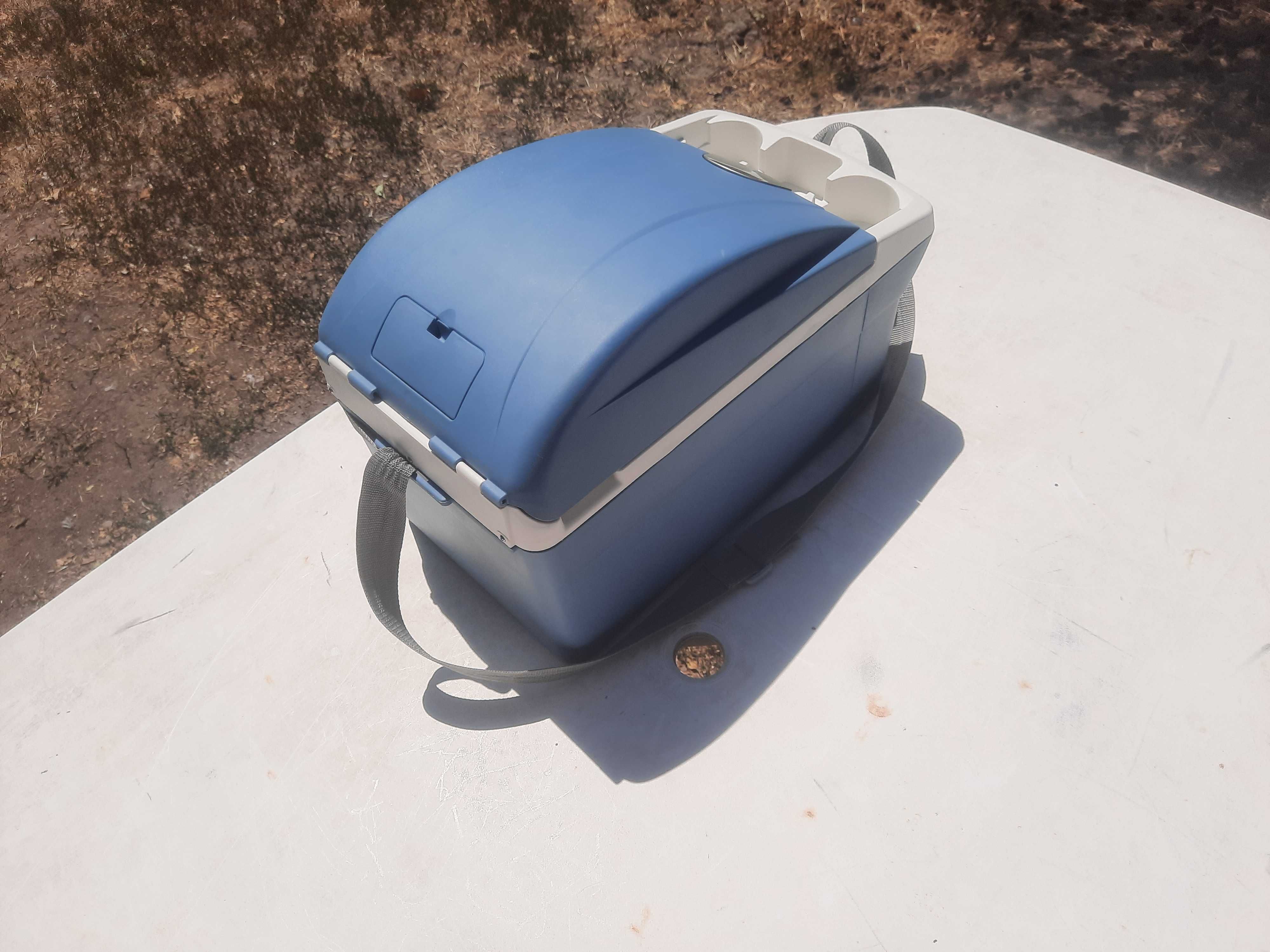 Хладилна чанта Mobicool-Dometic 12V 16l.