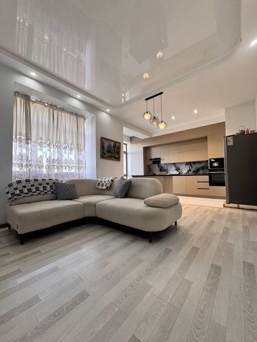 Parisien Продается 4 комнатная квартира ремонт Мукимий Яккасарай