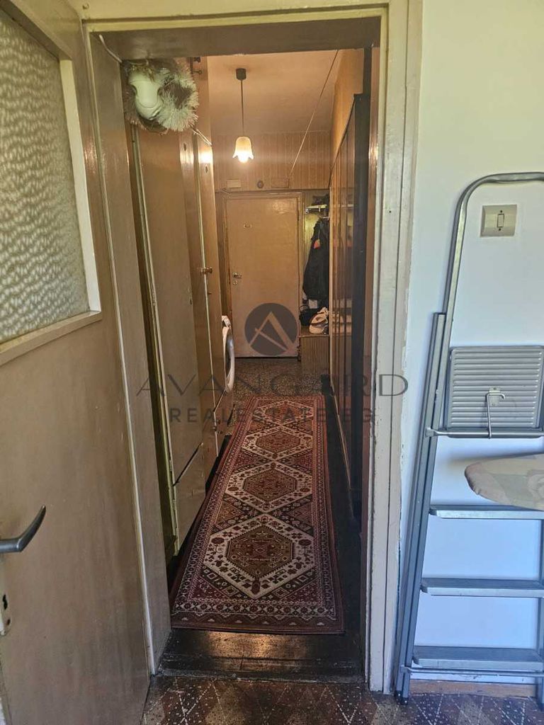 Продава се Тристаен апартамент в Пловдив, Кършияка - 82 кв.м за 1586 €/кв.м - Снимка #4
