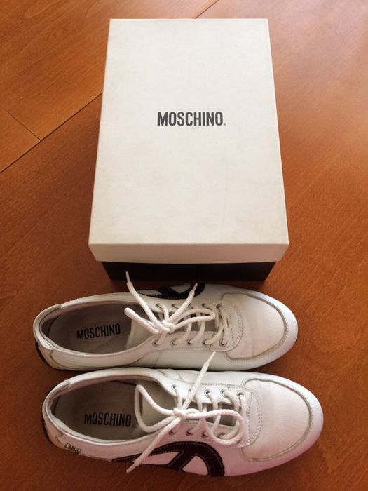 Обувки Moschino