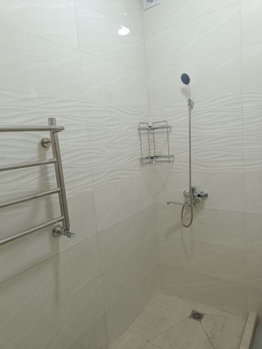 Зангиота тумани,Назарбек,Туркистонда квартира сотилади!!!