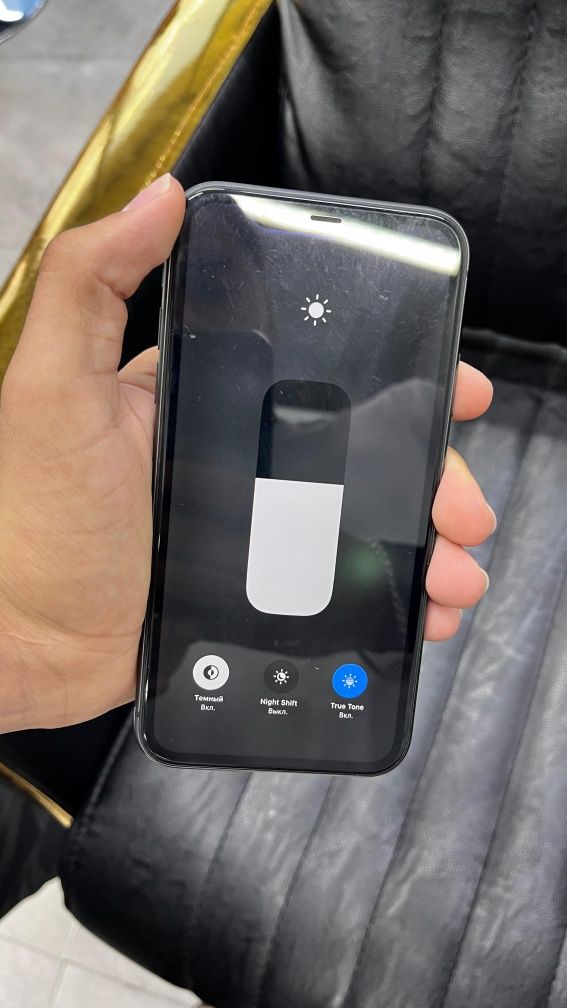 iPhone 11 в идеальном состоянии
