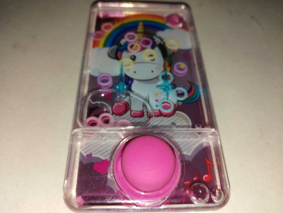 ПРОДАМ водную ИГРУ С КОЛЬЦАМИ! Единорожка. Кольца в воде. Игрушка. Б/у