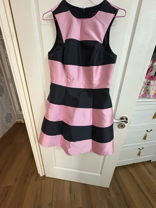 Rochie din tafta pentru ocazii