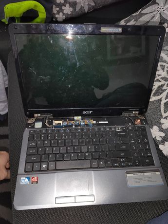 Laptop Acer Aspire 5732ZG defect iluminare ecran.