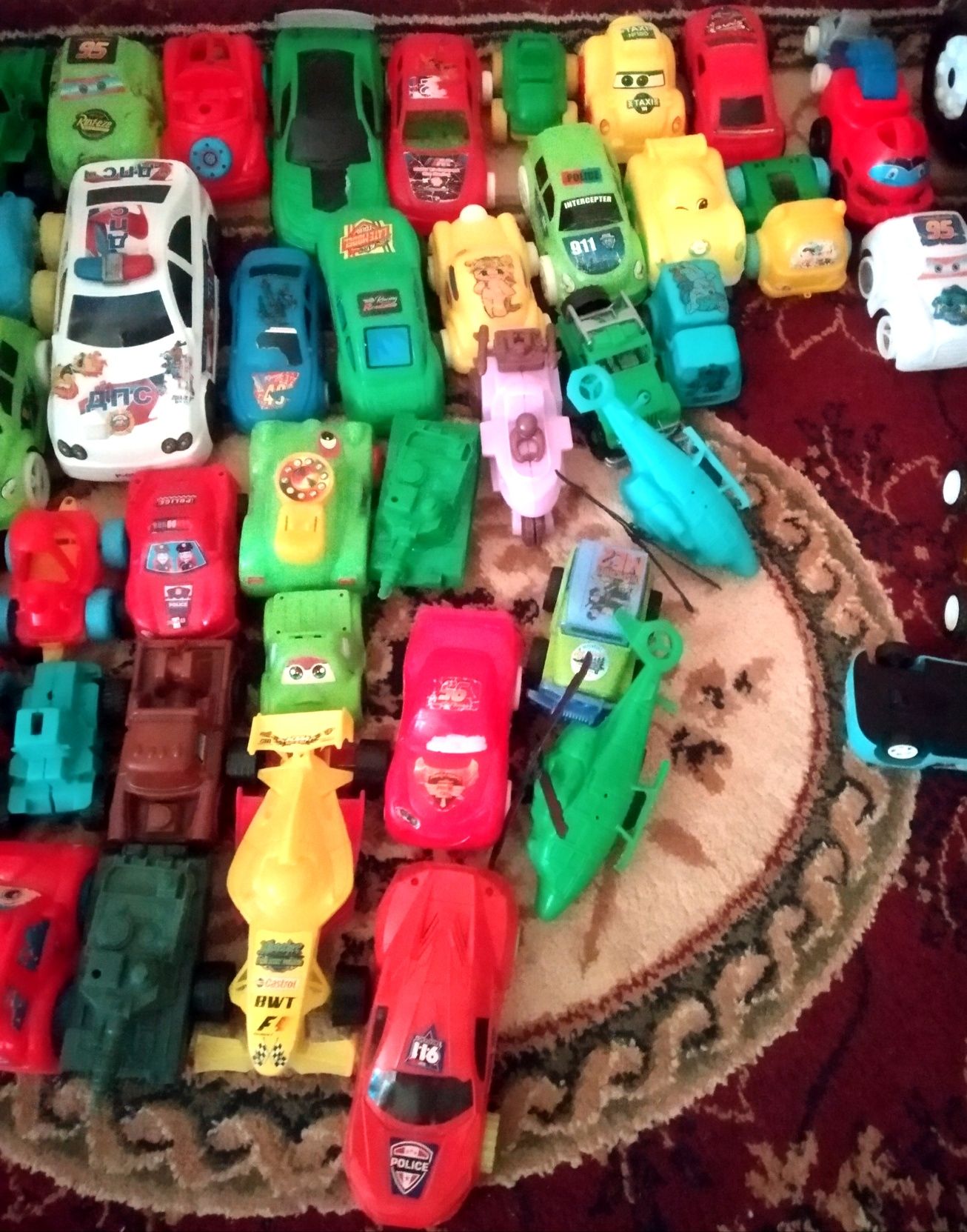 Детские игрушки игры игрушка разные машины продается! Машина игрушка!
