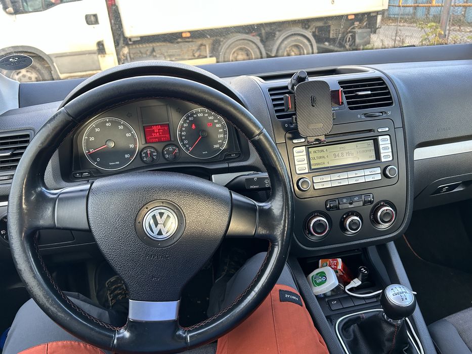 VW Golf 5 1.6 MPI