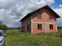 Casa de vanzare la rosu