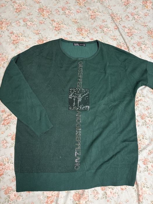 кофточка со стразами изумрудного цвета