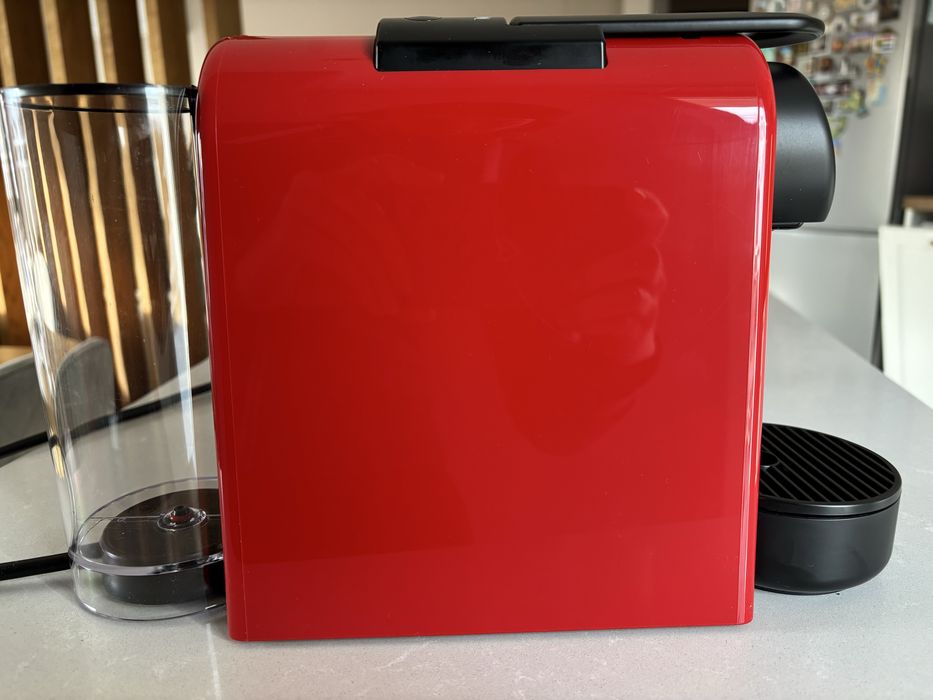 Кафе машина Nespresso Essenza Mini D30