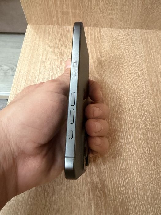 Iphone 15 Pro - Garantie + Factura Altex