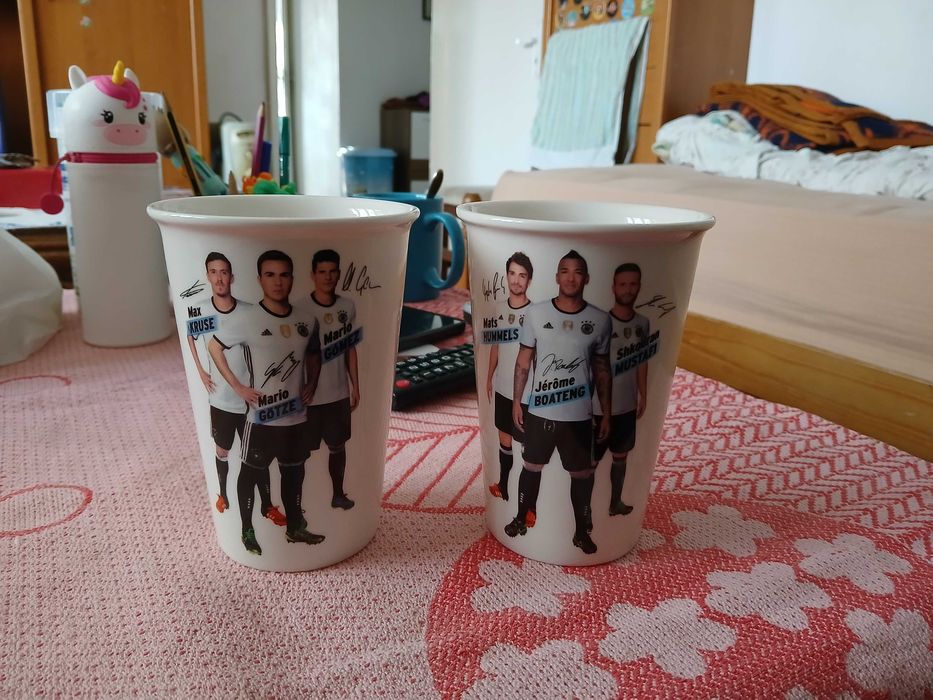 Порцеланови чаши