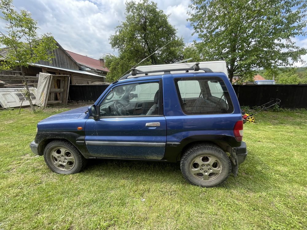 Mitsubishi pajero pinin