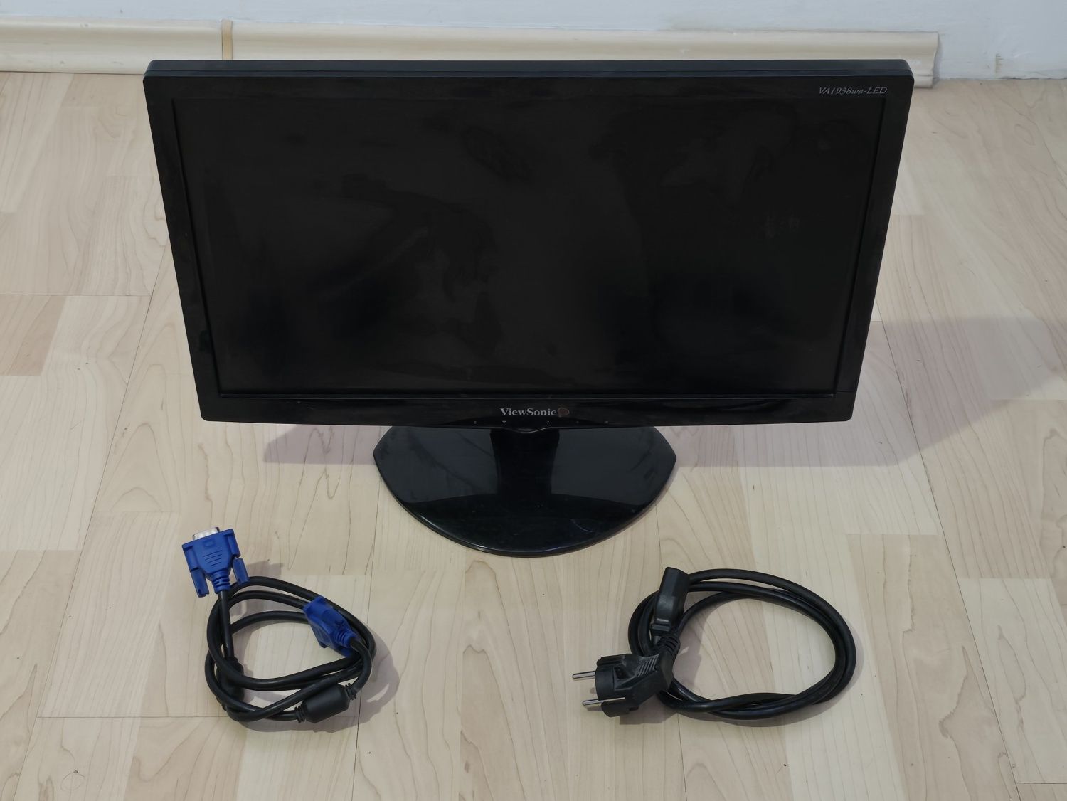 Монитор Viewsonic VA1938WA-LED 19"

Widescreen LED