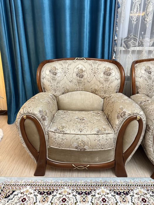 Широкое одинароное Кресло