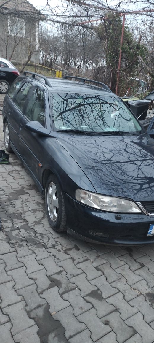 Vând Opel Vectra b