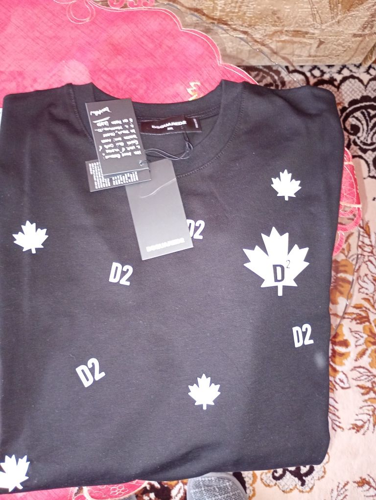 Tricou Dsquared2 !!