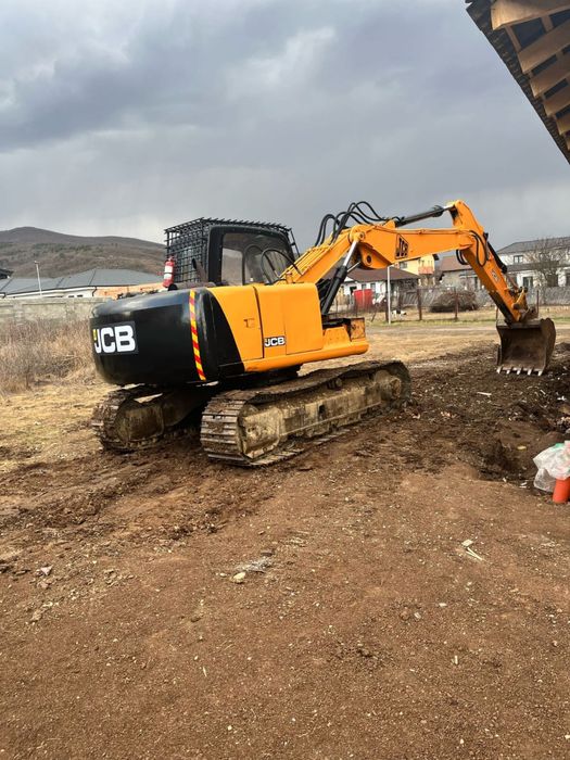 Excavator senile jcb 14 tone