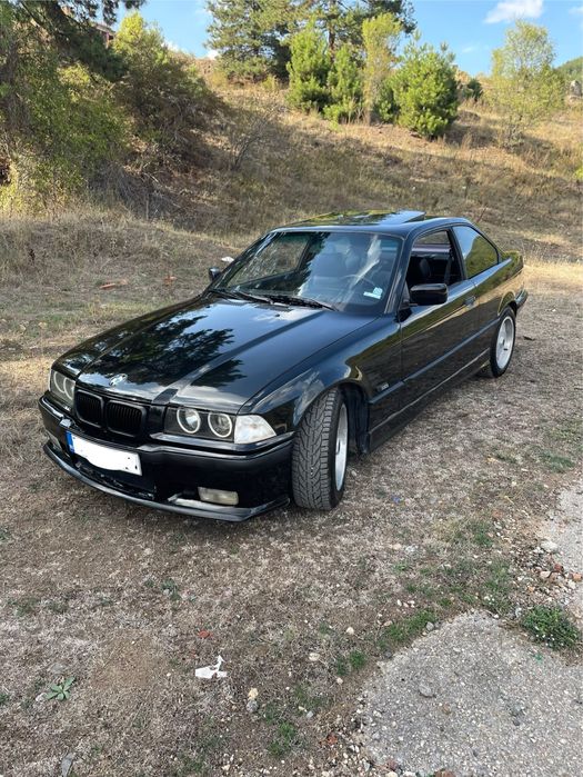 BMW e36 318is coupe