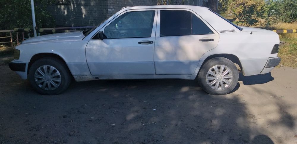 Продам мерседес 190 е