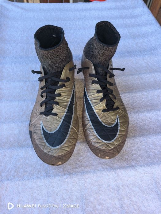 Страхотни професионални бутонки nike номер 42.5 стелка27см