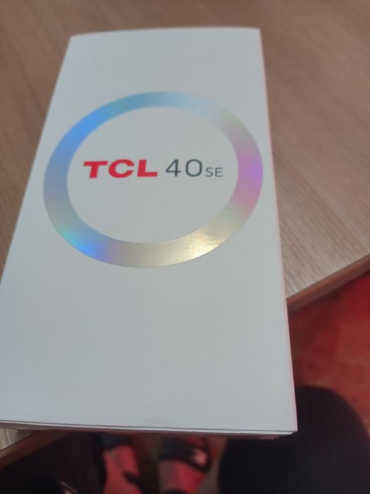TCL40se телефона е чисто нов не ползван 270 лв