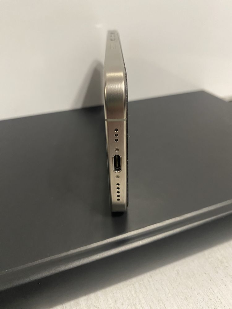 Iphone 15 pro 128GB