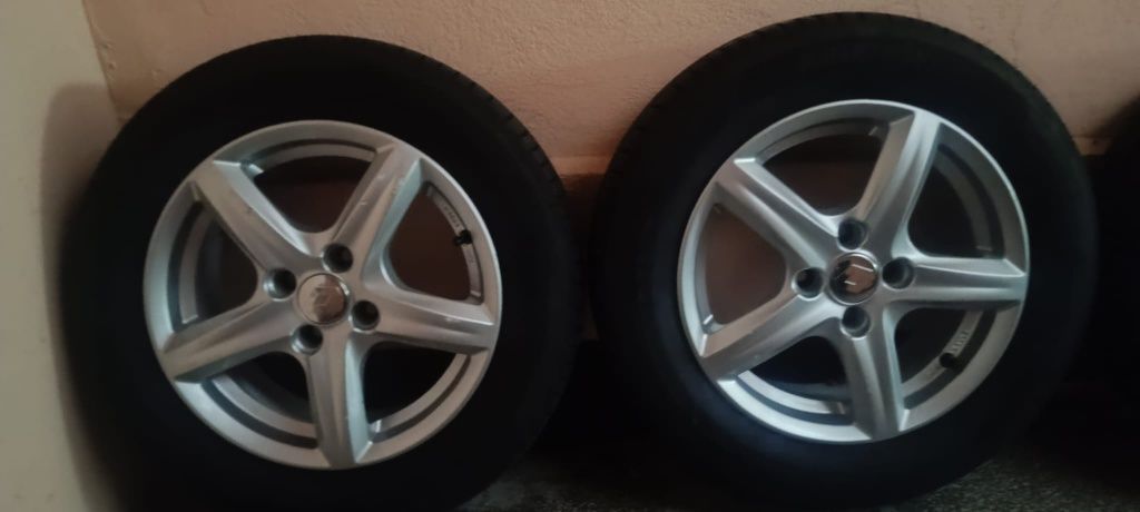 Jante aliaj r15 + cauciucuri noi