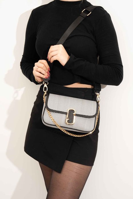 НОВО! ЛИКВИДАЦИЯ! Квадратна дамска чанта с лого Silver&Polo