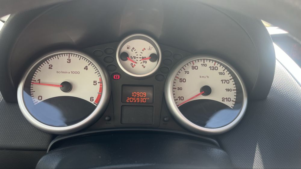 Peugeot 207 , propietar , km reali