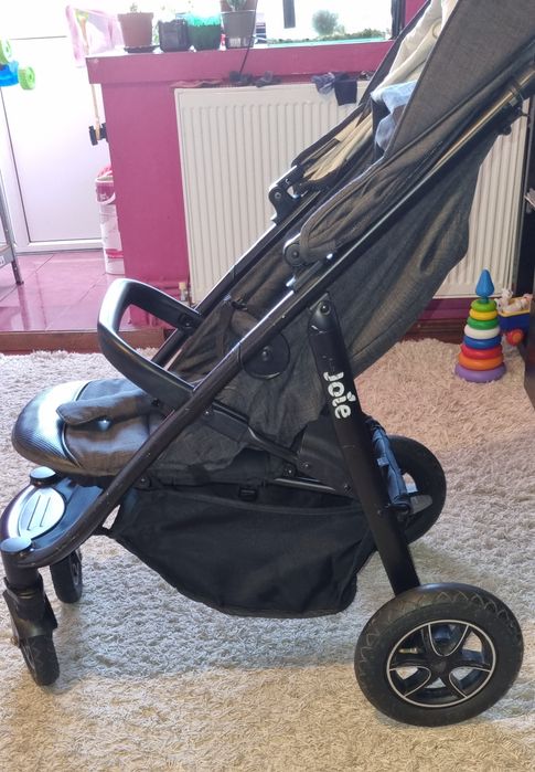Caruț bebe Joie, cu roți pneumatice