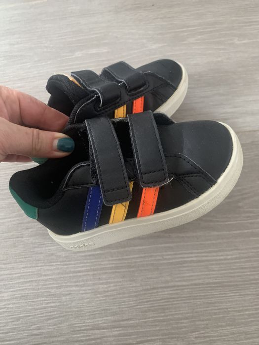 3 perechi de adidasi copii marime 22, 23, 23.5