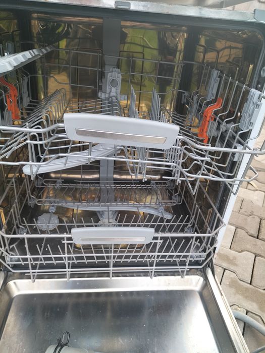 Vând mașina de spălat vase hotspot ariston