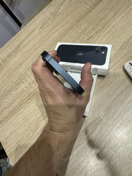 IPhone 13 с гаранция