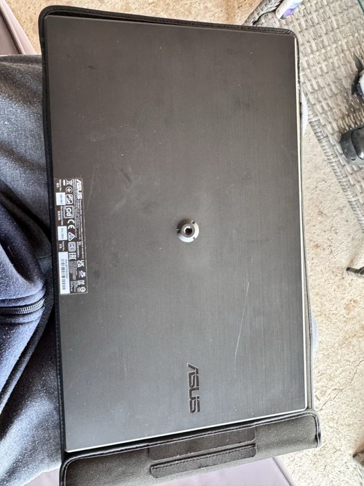 Monitor portabil Asus