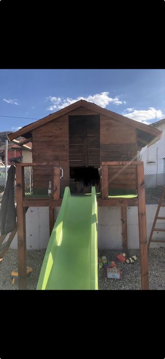 Детска Къща с пързалка