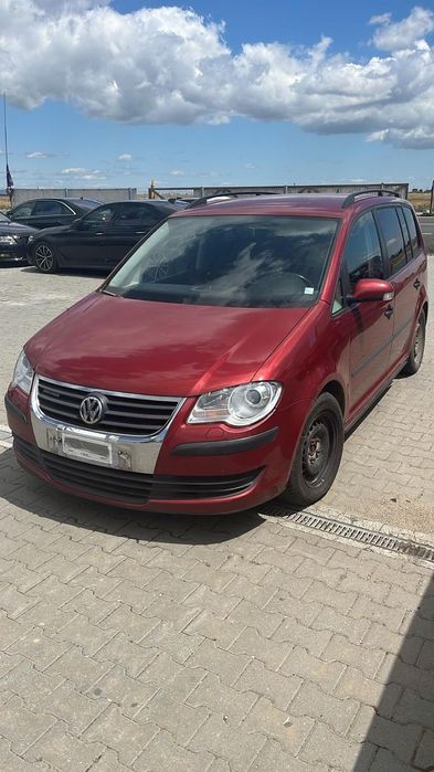 Dezmembram Volkswagen Touran 1.9 BLS din 2009