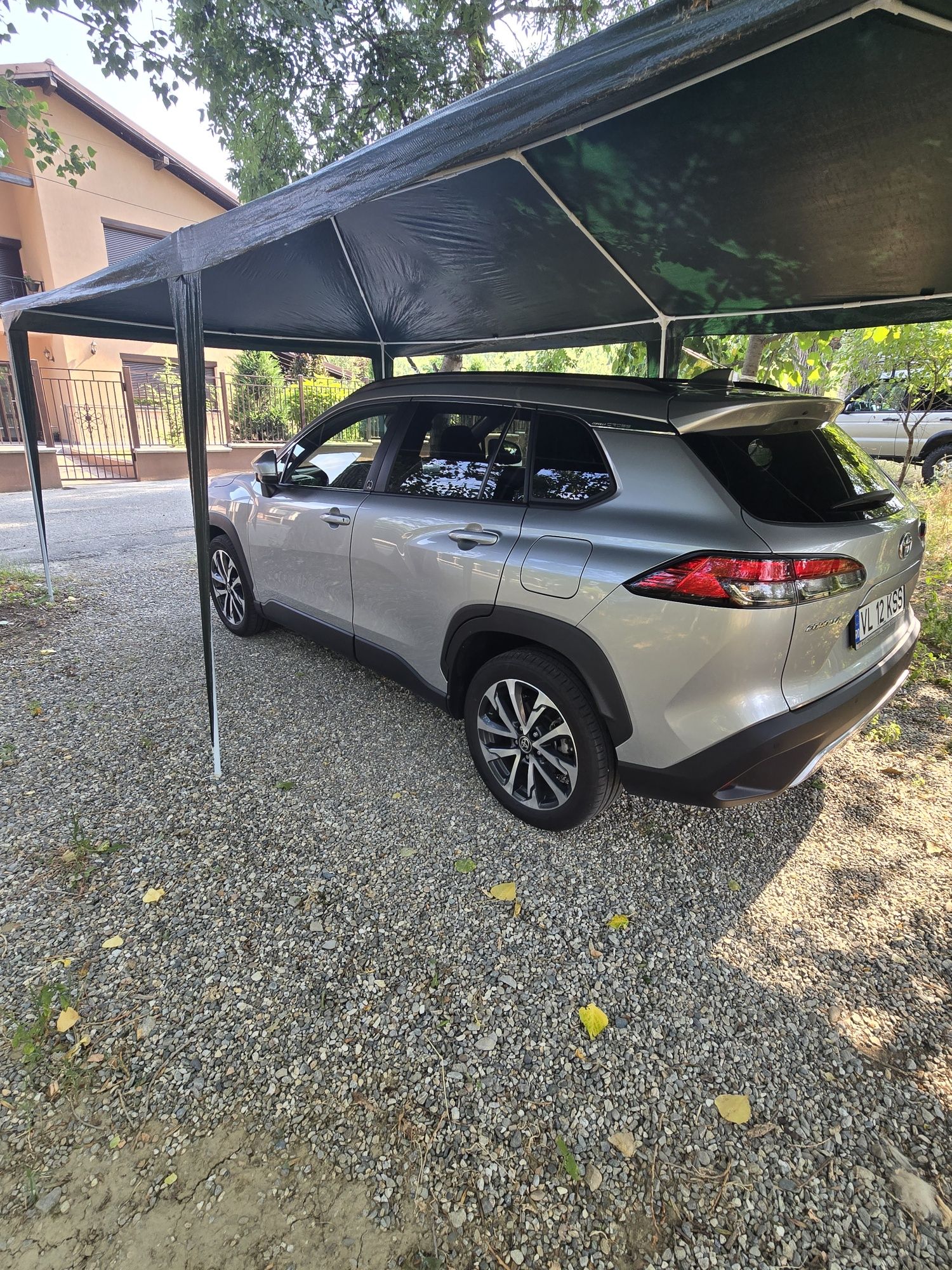 Toyota Corolla Cross Hybrid 4x4 Panoramic!