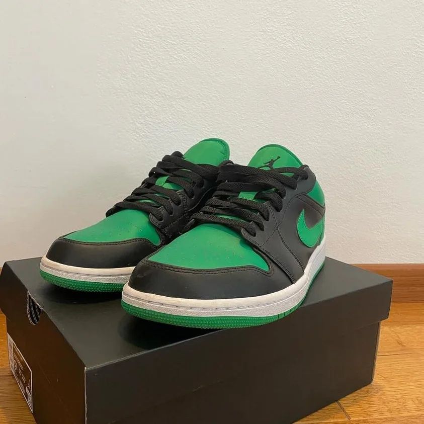 Air Jordan 1 low Black Lucky Green