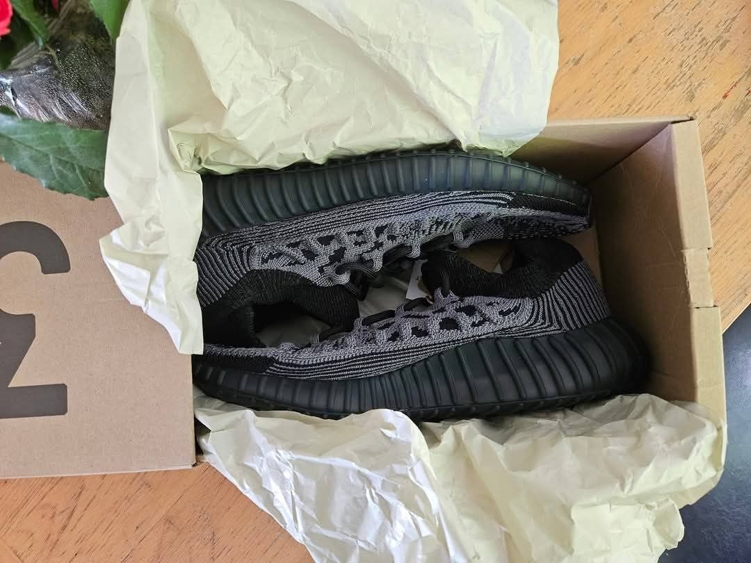 Adidas yeezy 350 V2 compact originali
Mar:41 1/3,42
Pret:600