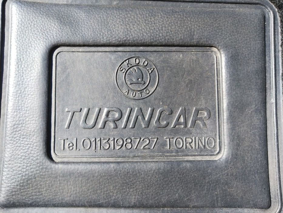 Оригинални мокетни стелки за Skoda