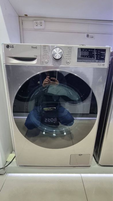 Стиральная машина LG Direct Drive Inverter, Steam и Turbo wash есть