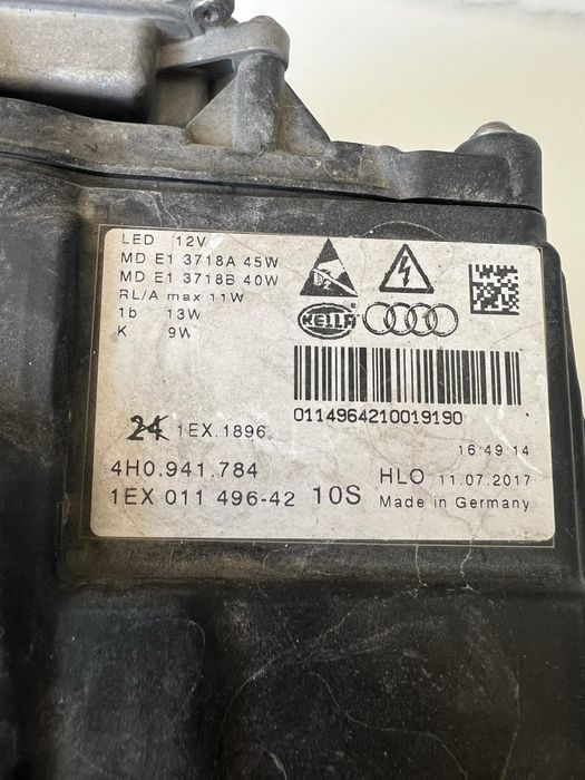 Фар за audi a8l 2017г с модулите