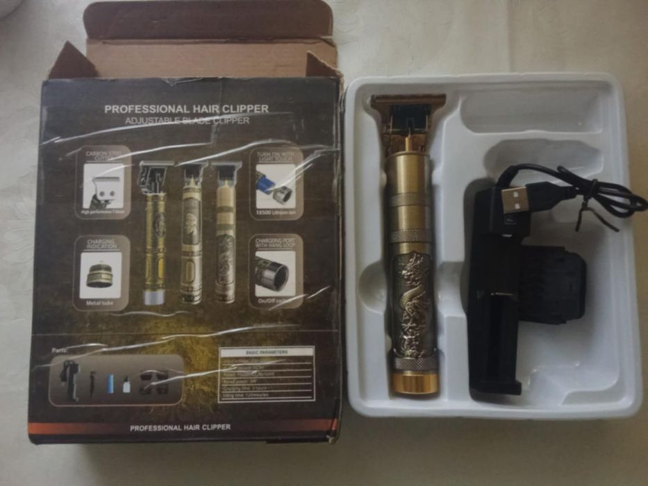 Vând mașină de tuns Clipper