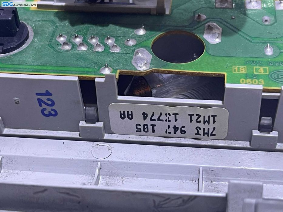 Plafoniera Lumini Lampa Iluminare Interior Habitaclu Suport Ochelari Ford Galaxy 2001 - 2006 Cod 7M3868403C 3M21-519A58-ACW 7M3947105 1M21-13774-AA